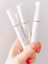 Load image into Gallery viewer, lash serum (6136532271284)

